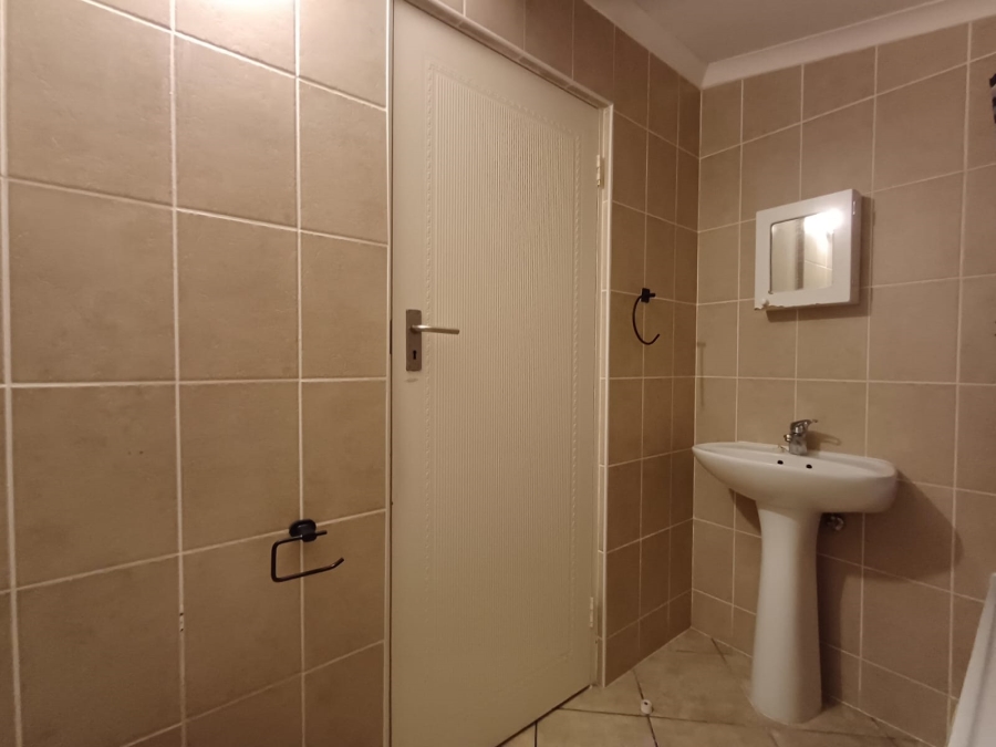 To Let 2 Bedroom Property for Rent in Gordons Bay Central Western Cape